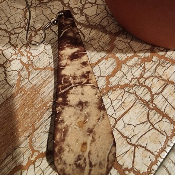 Shell Earrings - Picture 2 of 3